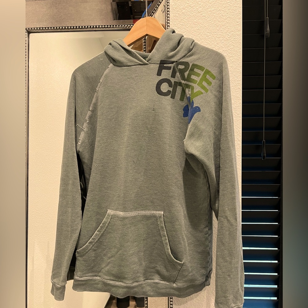 FREECITY: HOODIE SWEATSHIRT; COLOR:SAGE; SIZE: 1